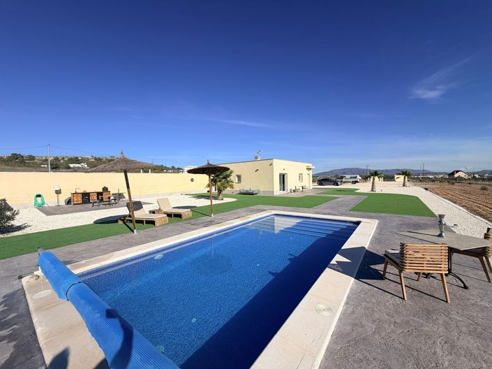 Image No.35-2 Bed Villa for sale