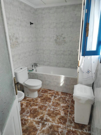 Image No.10-5 Bed Townhouse for sale