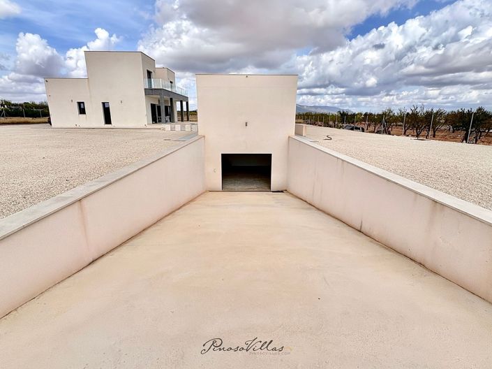 Image No.12-3 Bed Villa for sale
