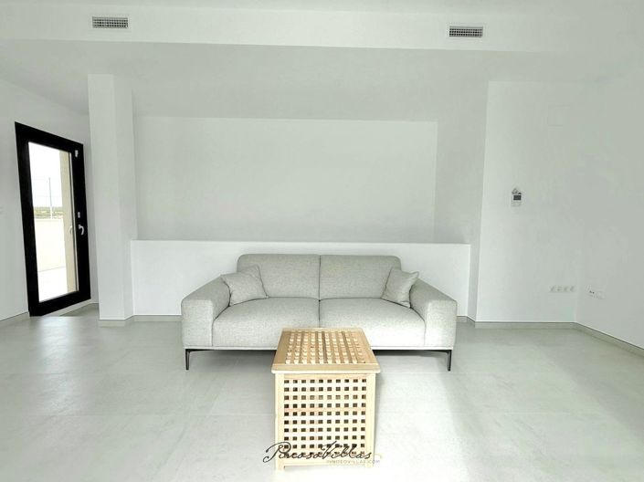 Image No.29-3 Bed Villa for sale