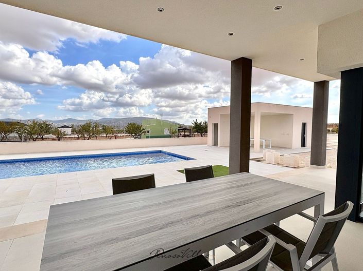Image No.6-3 Bed Villa for sale