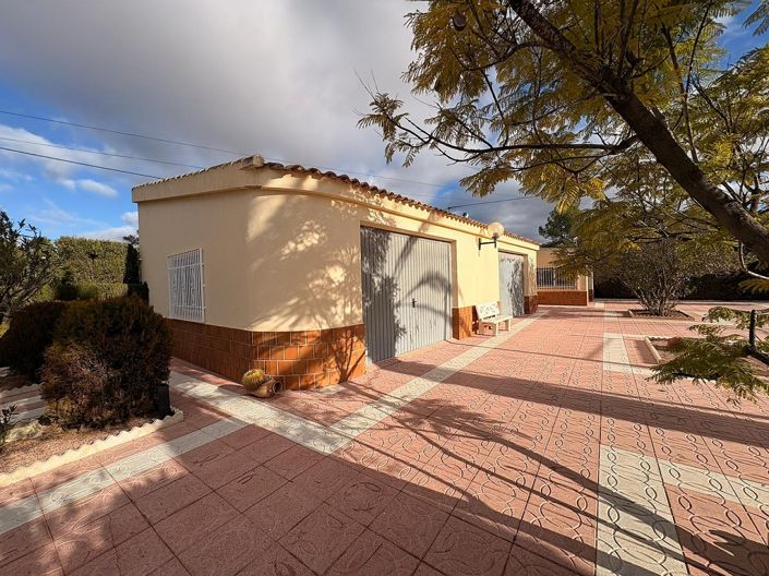 Image No.24-3 Bed Villa for sale