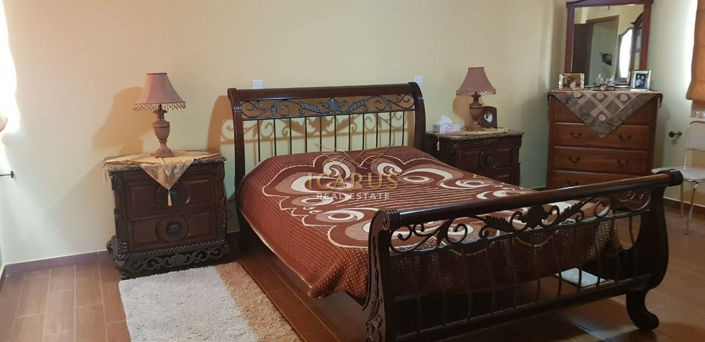 Image No.19-4 Bed House for sale