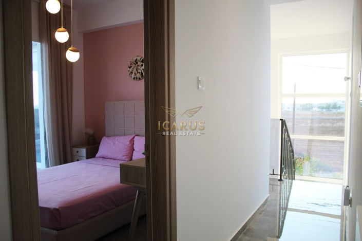 Image No.14-4 Bed House for sale