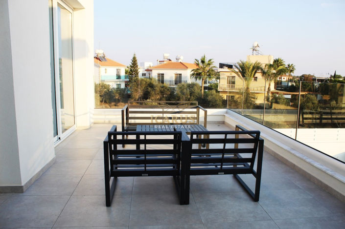 Image No.19-4 Bed House for sale