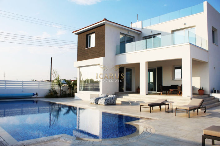 Image No.30-4 Bed House for sale