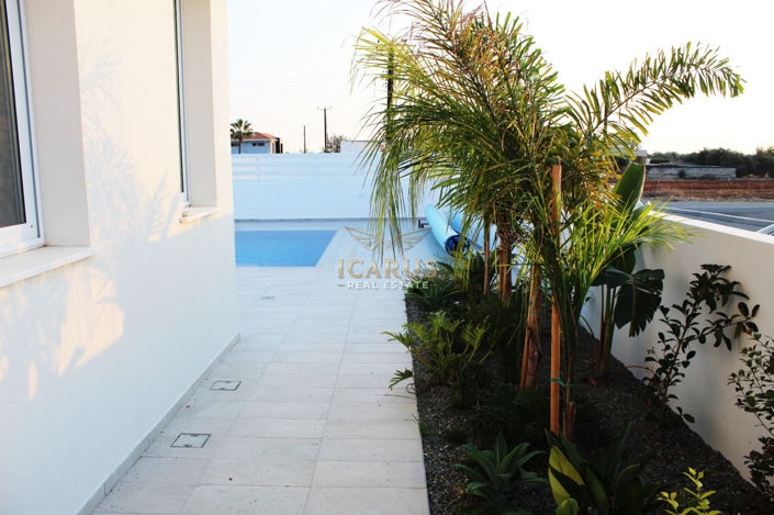 Image No.40-4 Bed House for sale