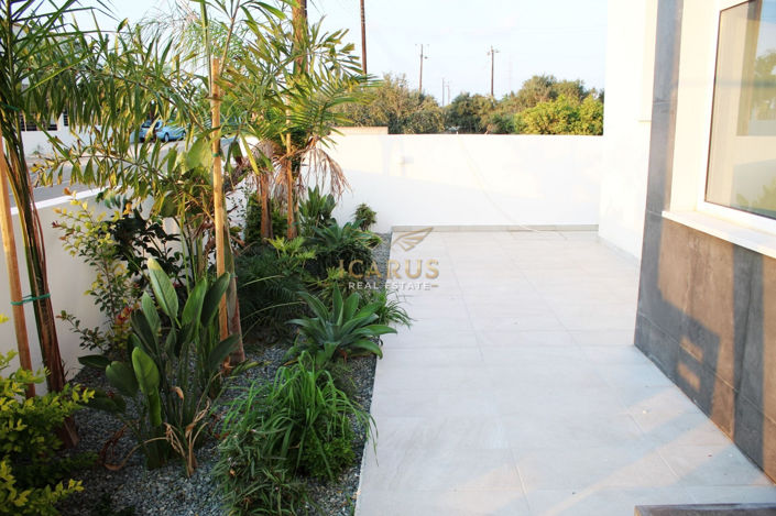 Image No.41-4 Bed House for sale