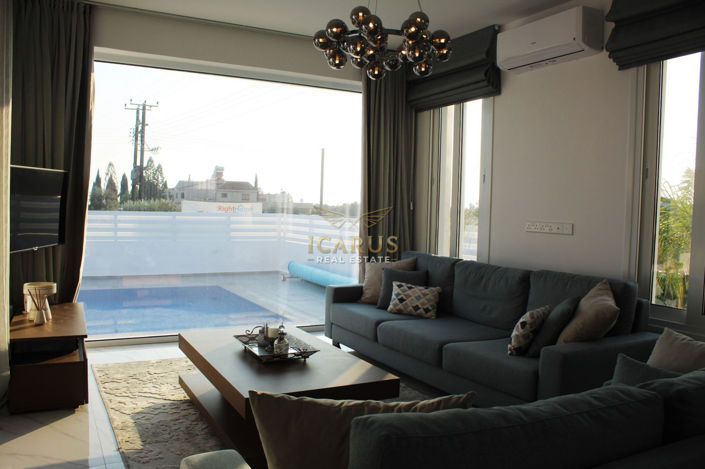 Image No.5-4 Bed House for sale