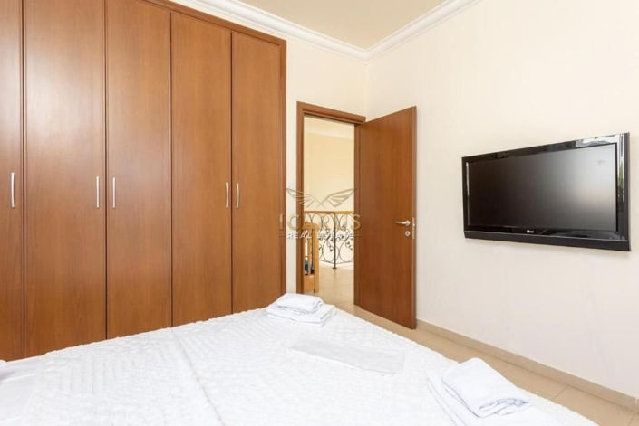 Image No.13-3 Bed House for sale