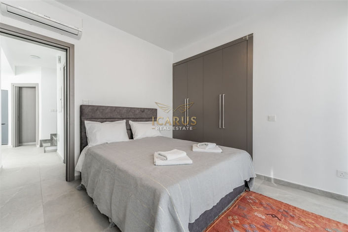 Image No.10-4 Bed House for sale