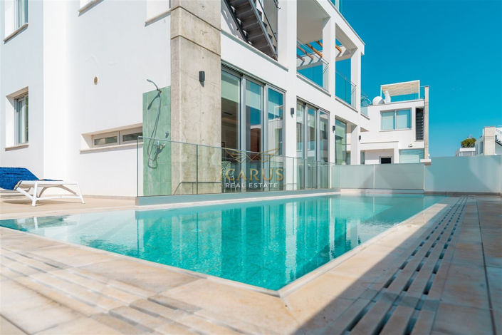 Image No.23-4 Bed House for sale