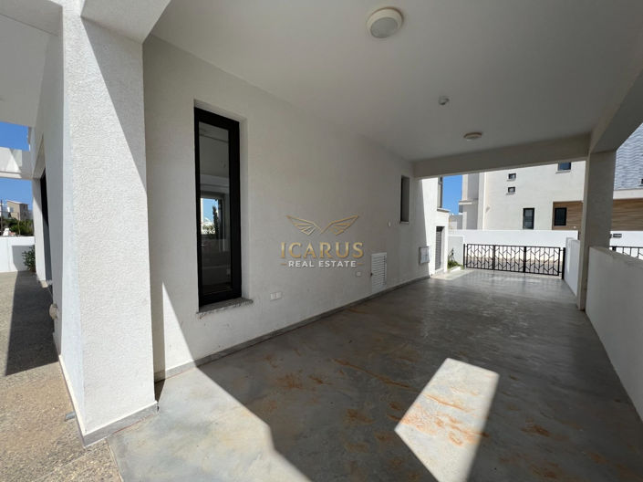 Image No.14-3 Bed House for sale