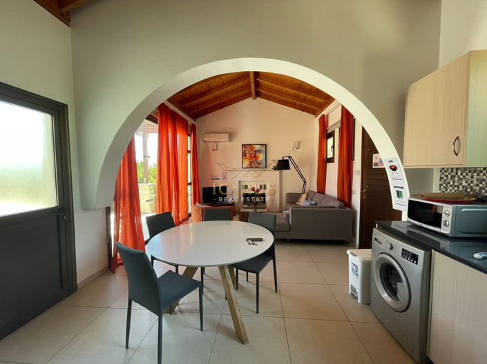 Image No.5-2 Bed House for sale