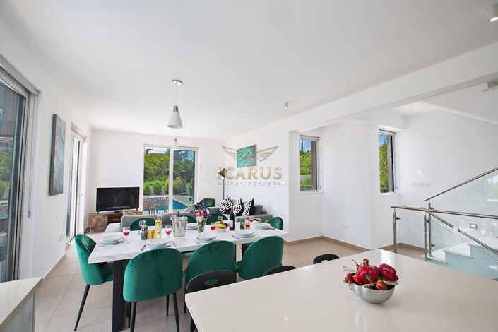 Image No.11-4 Bed House for sale