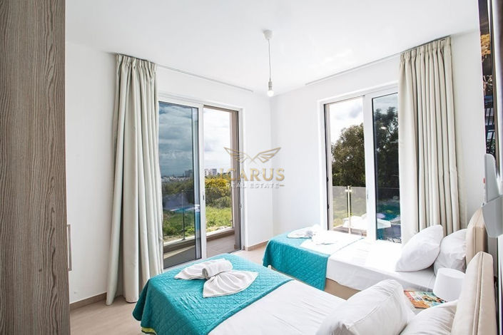 Image No.14-4 Bed House for sale