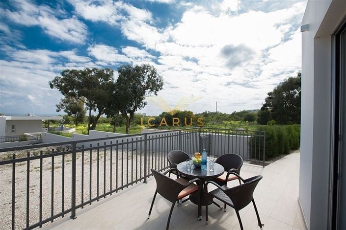 Image No.21-4 Bed House for sale