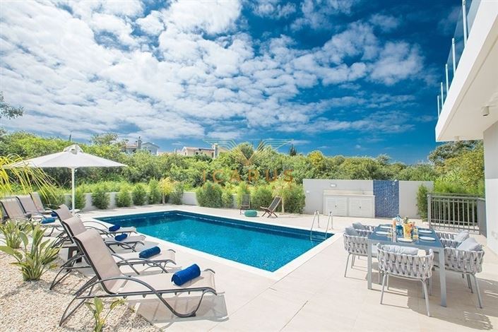 Image No.3-4 Bed House for sale