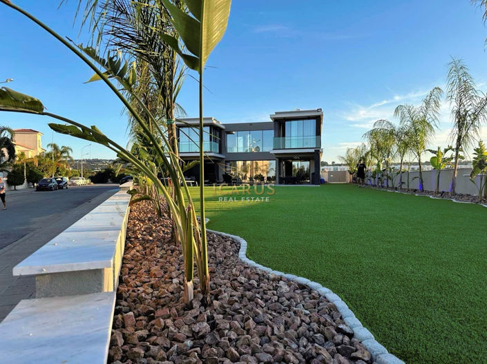 Image No.13-5 Bed House for sale