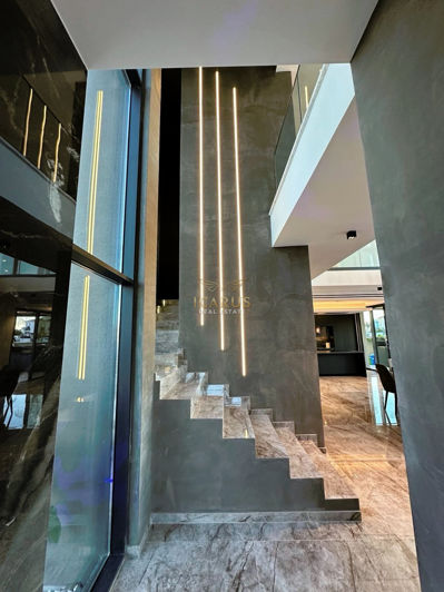 Image No.17-5 Bed House for sale