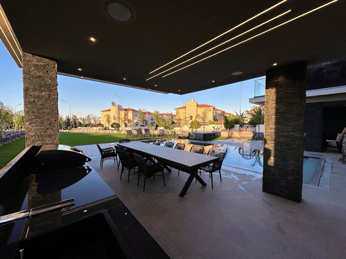 Image No.2-5 Bed House for sale