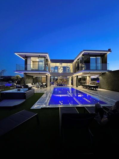 Image No.7-5 Bed House for sale