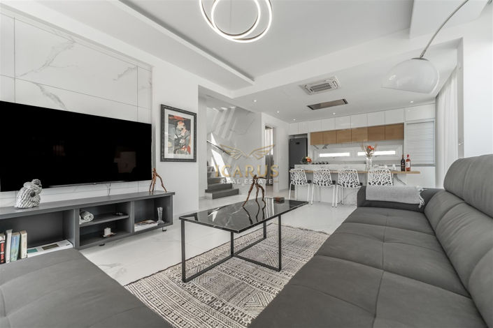 Image No.3-5 Bed House for sale
