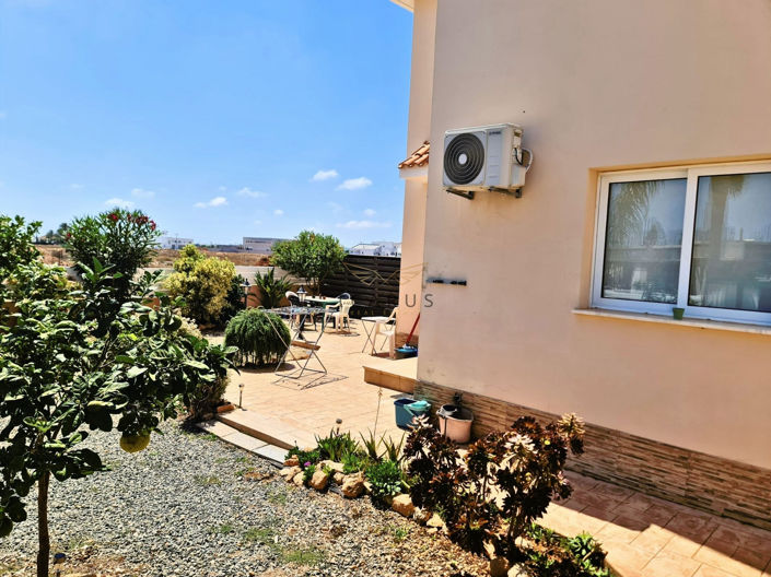 Image No.14-3 Bed House for sale