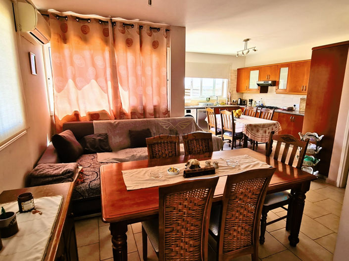 Image No.9-3 Bed House for sale