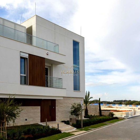 Image No.14-3 Bed House for sale