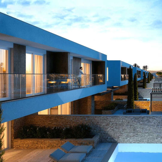 Image No.17-3 Bed House for sale