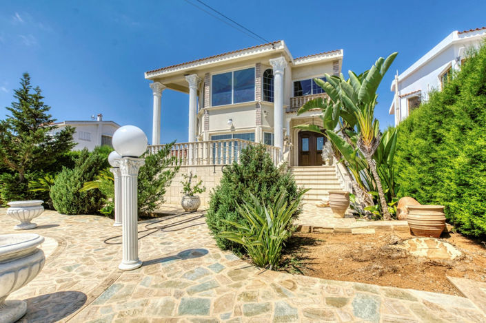 Image No.1-4 Bed House for sale