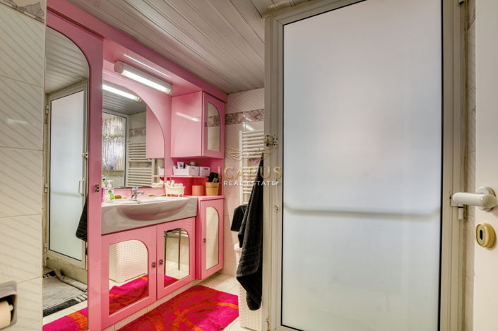 Image No.14-4 Bed House for sale