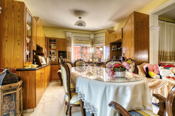 Image No.2-4 Bed House for sale