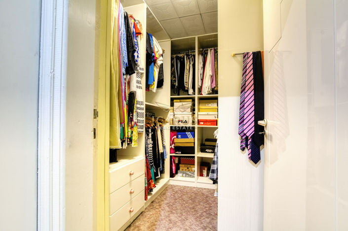 Image No.9-4 Bed House for sale