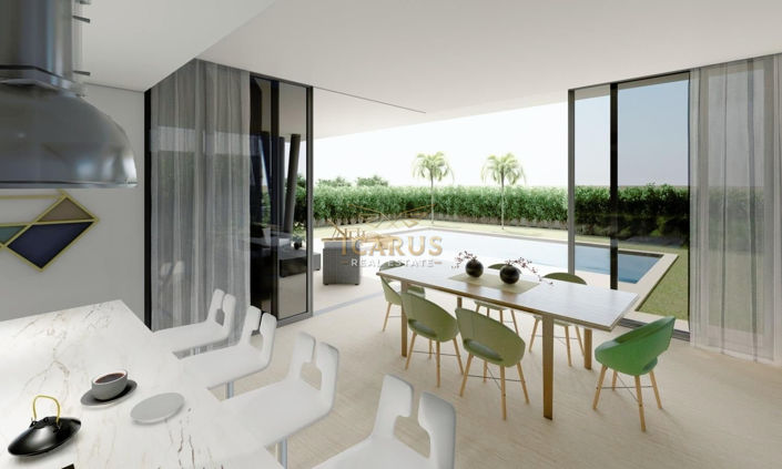 Image No.2-4 Bed House for sale