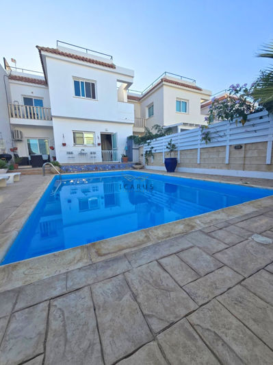 Image No.1-3 Bed House for sale
