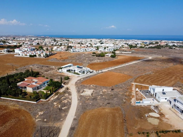 Image No.1-Terre à vendre à Paralimni