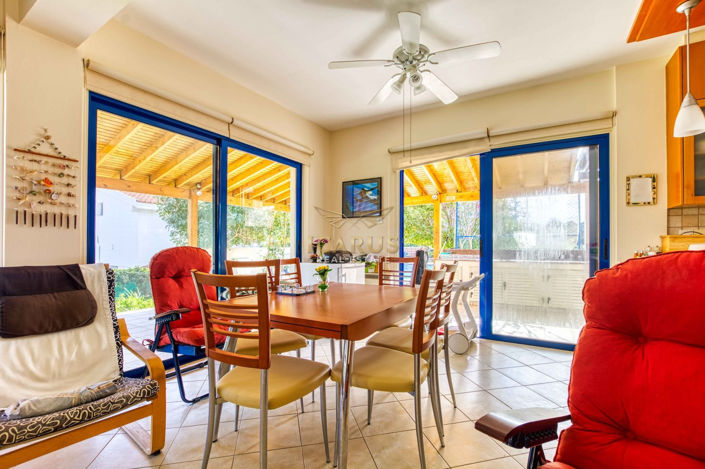 Image No.12-6 Bed House for sale