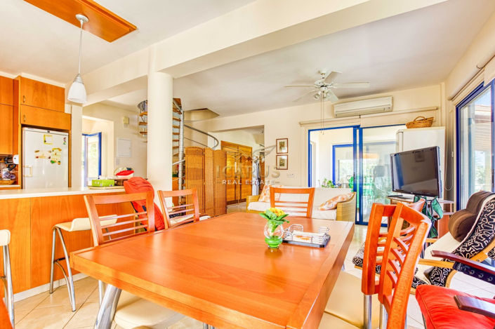 Image No.13-6 Bed House for sale