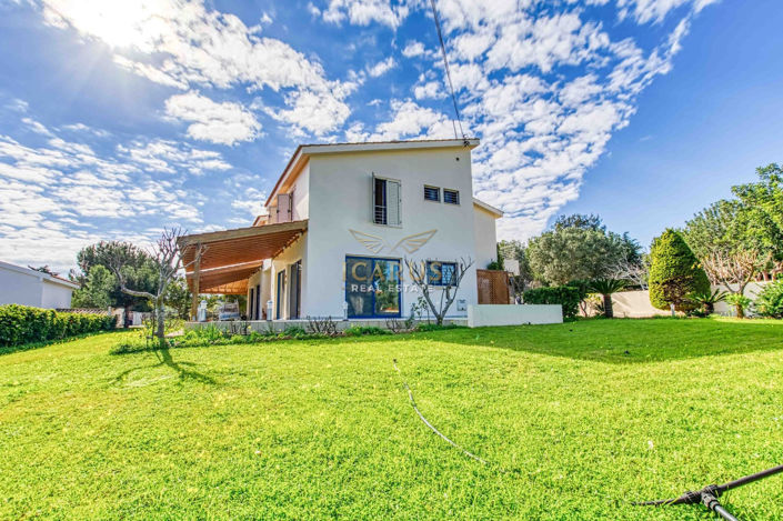 Image No.2-6 Bed House for sale