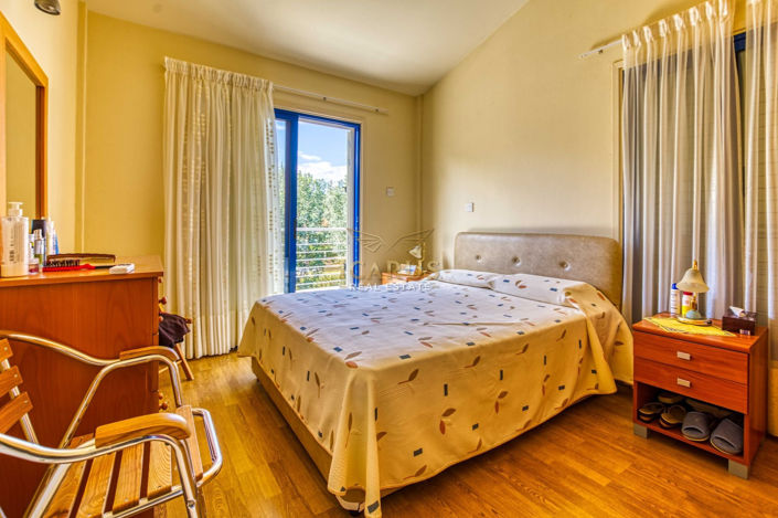 Image No.20-6 Bed House for sale