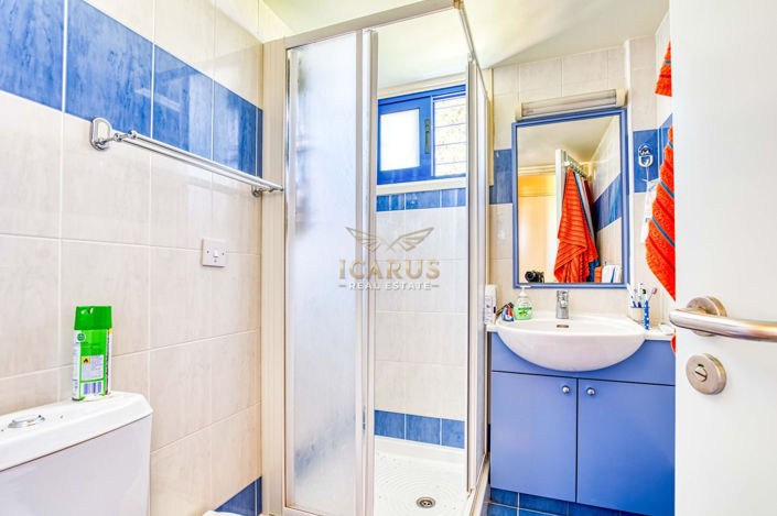 Image No.31-6 Bed House for sale