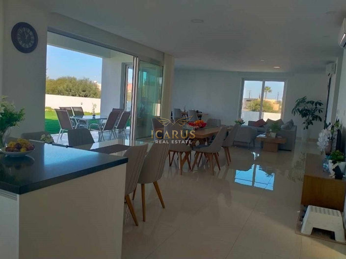 Image No.12-Maison de 4 chambres à vendre à Paralimni