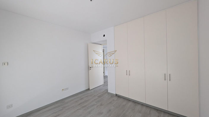 Image No.17-3 Bed House for sale