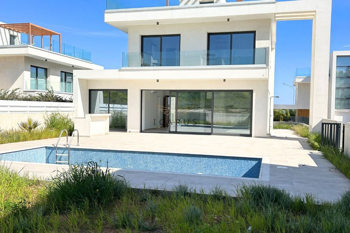 Image No.1-4 Bed House for sale
