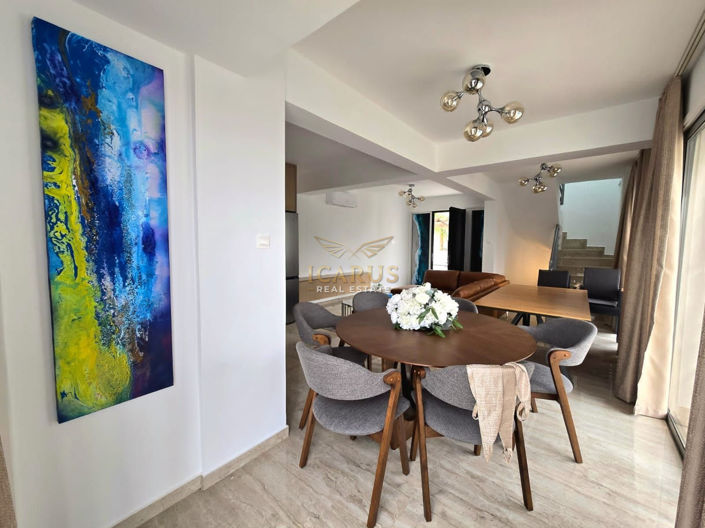 Image No.3-5 Bed House for sale