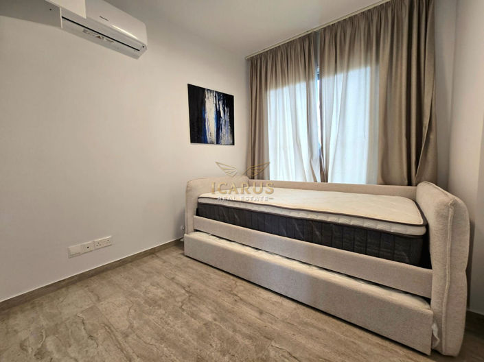 Image No.9-5 Bed House for sale