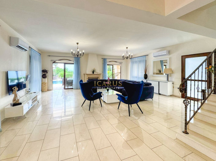 Image No.10-4 Bed House for sale