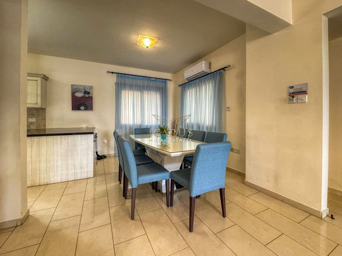 Image No.12-4 Bed House for sale